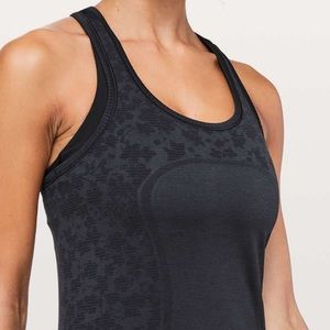 LULULEMON Swiftly Tech Racerback True Navy/Black Patterned Size 2